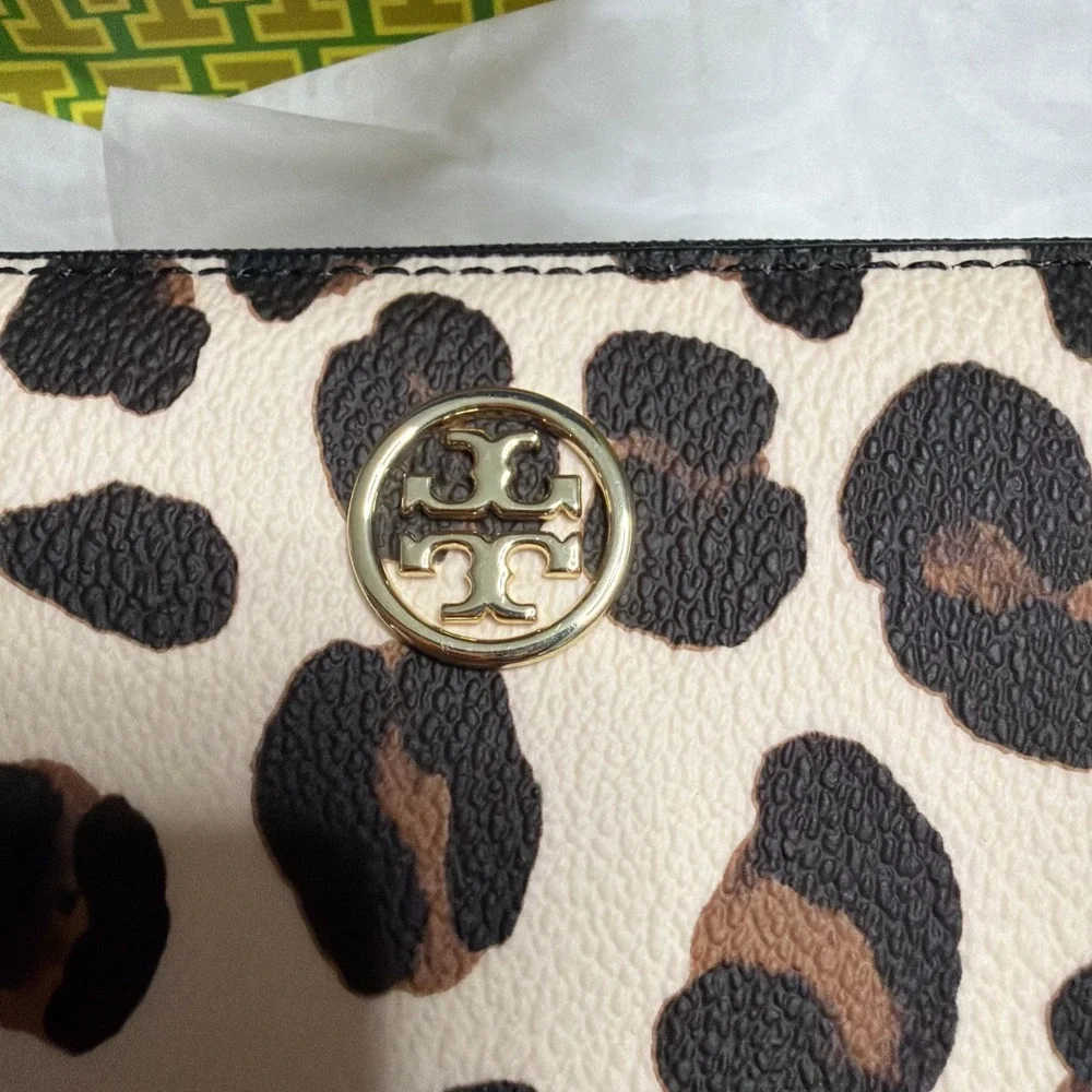 NWT Tory Burch Robinson Printed Zip Continental Wallet In Ocelot Leopard Print - Picture 3 of 12